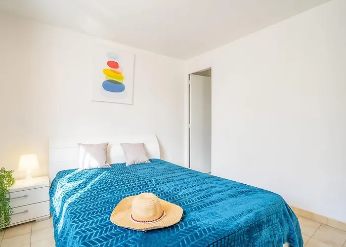 Les Aloes By Interhome *